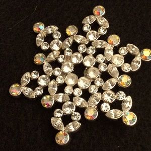 Vintage Eisenberg snowflake brooch